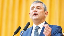 &Ouml;zg&uuml;r &Ouml;zel&rsquo;den b&uuml;t&ccedil;e performansı yorumu: Grubum iktidara hazır