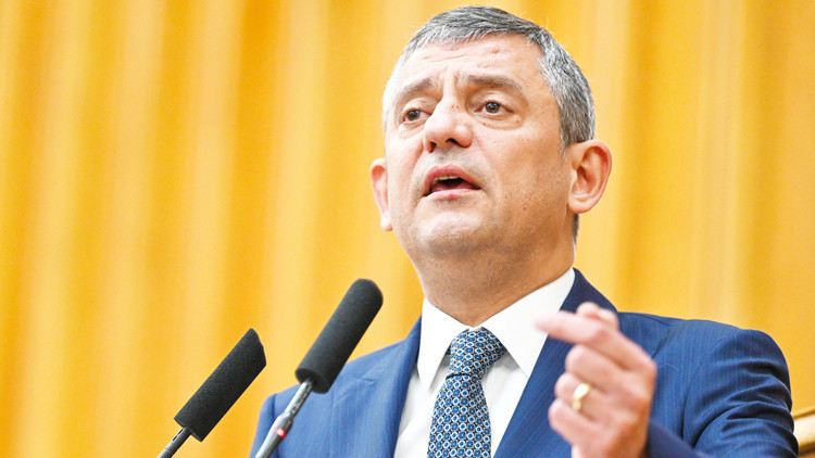 &Ouml;zg&uuml;r &Ouml;zel&rsquo;den b&uuml;t&ccedil;e performansı yorumu: Grubum iktidara hazır