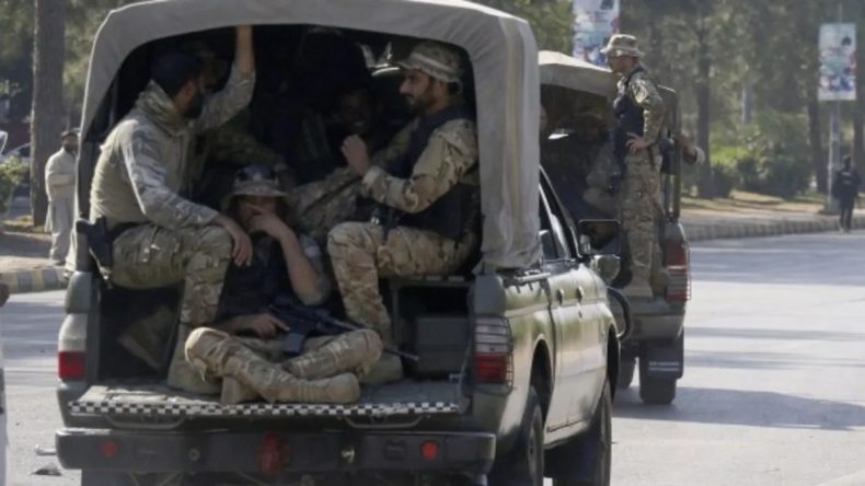 Pakistan’da Güvenlik Güçlerine Saldırı: 6 Asker Hayatını Kaybetti