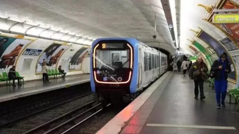Paris Metrosunda Korkun&ccedil; Saldırı! 3 Kadın Yaralandı