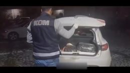 Polisin Durdurduğu Otomobilden Cephanelik &Ccedil;ıktı