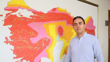 Prof. Dr. &Ouml;z&ccedil;elik: Akdeniz'deki Faylar Belirsiz!