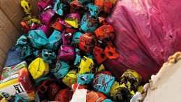 Rengarenk Paketlerde Tehlike… &Ccedil;ocuklar i&ccedil;in Zehirleyeceklerdi