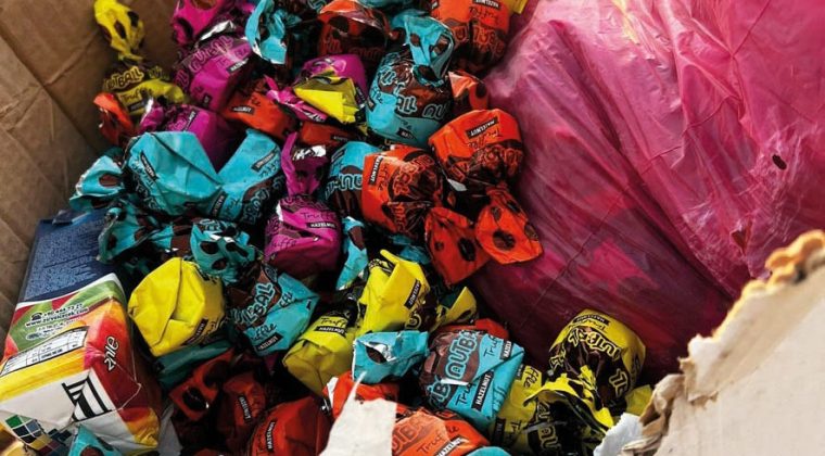 Rengarenk Paketlerde Tehlike… Çocuklar için Zehirleyeceklerdi