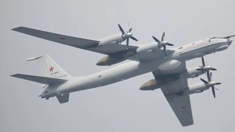 Rus Bombardıman Uçaklarından Etkileyici Gösteri! Barents ve Norveç Denizlerinde Uçuşlar Gerçekleşti