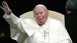 Şam&rsquo;da Papa&rsquo;nın Hediye Ettiği Aziz Paul Heykeli &Ccedil;alındı