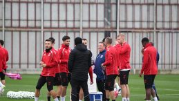 Samsunspor'da AEK Ma&ccedil;ı Mesaisi Tamamlandı!