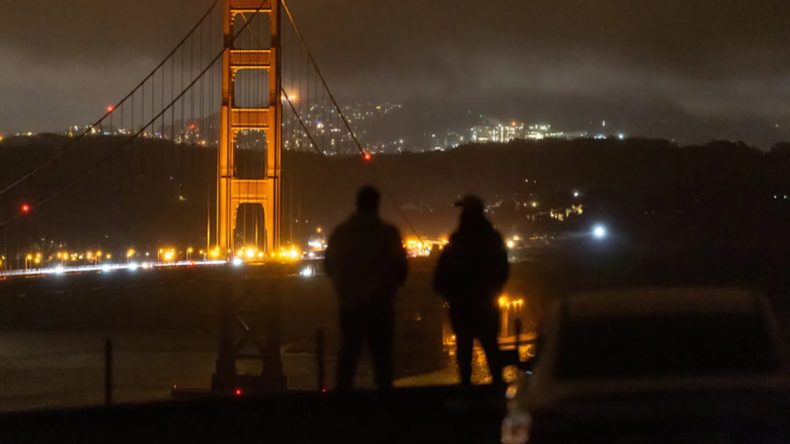 San Francisco&rsquo;da Şok Edici Elektrik Kesintisi: Mahalleler Karanlığa B&uuml;r&uuml;nd&uuml;