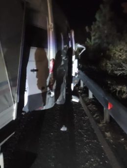 Şanlıurfa’da minibüs tıra arkadan çarptı! 9 yaralı