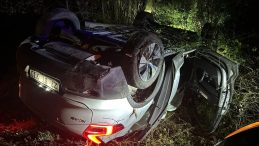 Sarıyer'de Takla Atan Otomobilin S&uuml;r&uuml;c&uuml;s&uuml;n&uuml; Vatandaşlar Kurtardı