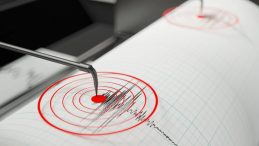 Sarsıntı sırasında beğeni arayışında olanlara sert eleştiri!