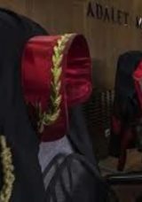 Savcı ile Emekli Hakim Babasının Kavgası Adliyede Sona Erdi