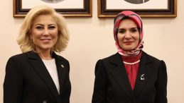 Şebnem Bursalı: Sosyal hizmet g&uuml;c&uuml;m&uuml;z&uuml; artırıyoruz