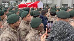 Şehit Polise Veda: İstanbul İl Emniyet M&uuml;d&uuml;rl&uuml;ğ&uuml;'nde Resmi T&ouml;ren D&uuml;zenlendi