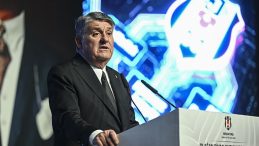 Serdal Adalı'dan BJK-Kabataş Vakfı Okulları'na Ziyaret!