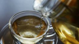 Şifa Ararken Karaciğer Sorunlarıyla Karşılaşmayın! Bitki &Ccedil;aylarındaki Gizli Tehlikeler