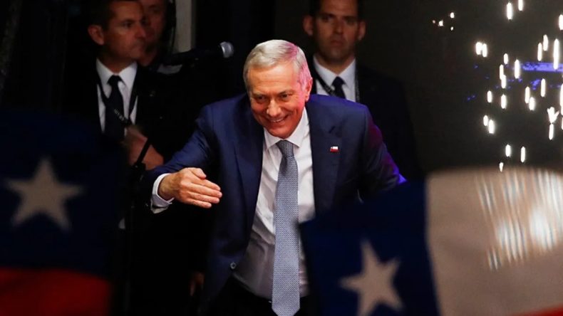 Şili'de Devlet Başkanı Seçimini Aşırı Sağcı Kazandı