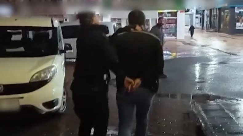 Sivas'ta Aranan H&uuml;k&uuml;ml&uuml;, 'Gizli Odada' Ele Ge&ccedil;irildi