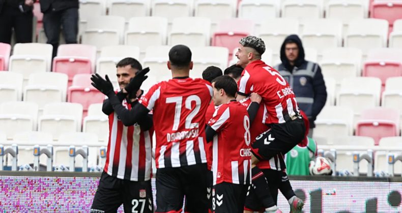 Sivasspor, Bandırmaspor'u Sahasında Mağlup Etti