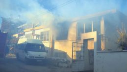 Sobadan &ccedil;ıkan yangında 2 kardeş can verdi