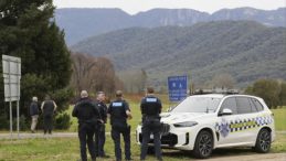 SON DAKİKA | Avustralya'daki &Uuml;nl&uuml; Plajda Silah Sesleri: Polis M&uuml;dahale Etti