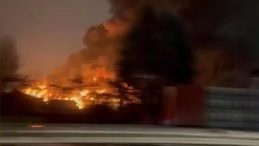 SON DAKİKA | Esenyurt'ta Fabrika Yangını: &Ccedil;ok Sayıda İtfaiye Ekibi M&uuml;dahale Ediyor!