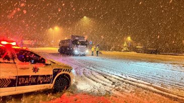 Son Dakika: Gerede-Karab&uuml;k Yolu Trafiğe Kapatıldı
