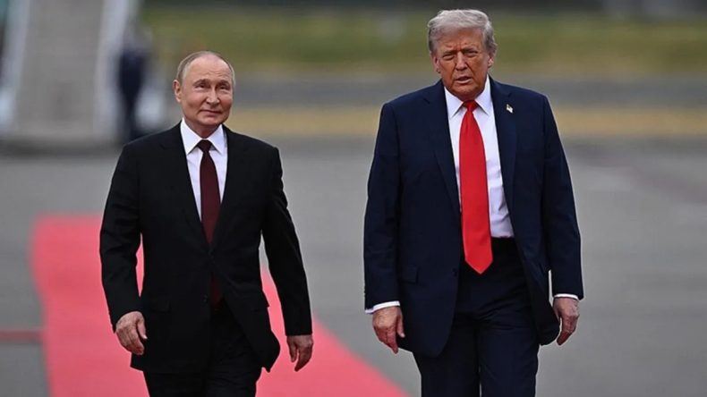 SON DAKİKA: Kremlin: Putin ile Trump arasında telefon g&ouml;r&uuml;şmesi bekleniyor