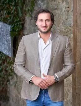 Son Dakika: MOMO Restoranlarının Sahibi Hamdi Burak Beşer G&ouml;zaltına Alındı