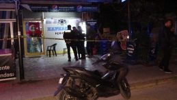 SON DAKİKA&hellip; Antalya'da market sahibi alkol aldığı iki kişiyi katletti: &Ccedil;&ouml;kmek istediler &ouml;ld&uuml;rd&uuml;m!