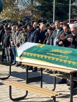 SON DAKİKA&hellip; Bursa'da Kızını Boğup Kendini Asan Baba: Yanyana Toprağa Verildiler!