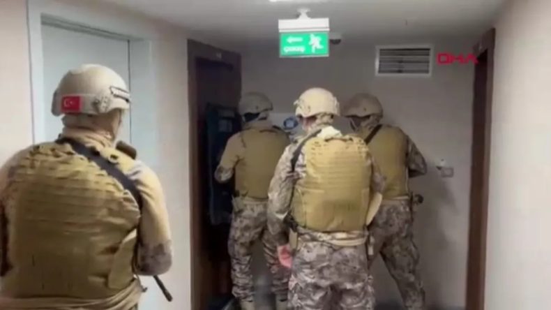 SON DAKİKA… İstanbul merkezli 5 ilde siber operasyon! Sahte banka reklamları ile vatandaşı tuzağa çekmişler!