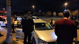 SON DAKİKA… İstanbul Pendik'te 100 metre arayla iki şüpheli ölüm: Polis aracın camını tıklatınca…