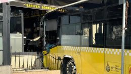SON DAKİKA&hellip; İstanbul &Uuml;sk&uuml;dar&rsquo;da İETT otob&uuml;s&uuml; b&ouml;rek&ccedil;iye daldı! Şof&ouml;r&uuml;n savunması şaşkınlık yarattı: Fren tutmadı&hellip;
