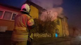 SON DAKİKA&hellip; K&uuml;tahya'da trajik olay! Yangında 83 yaşındaki anne hayatını kaybetti, kızı yaralandı!