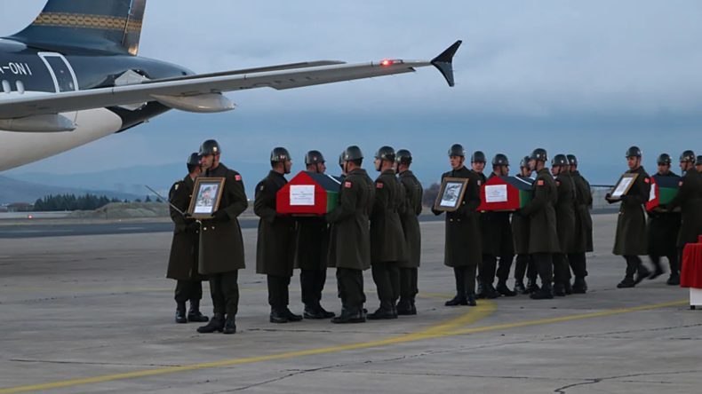 SON DAKİKA&hellip; Libya askeri heyeti cenazeleri memleketine ulaştırıldı