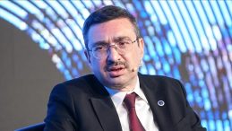 SPK Başkanı G&ouml;n&uuml;l'den Borsa Manip&uuml;lasyonu Uyarısı: "G&ouml;zlerinin Yaşına Bakmayız"