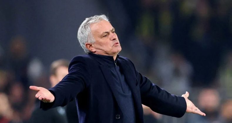 Süper Lig'in İlk Yarısında 12 Takım Teknik Direktör Değiştirdi