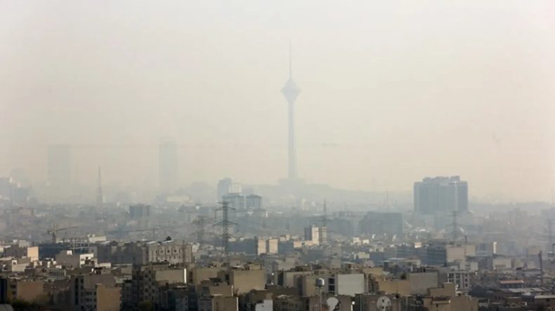 Tahran&rsquo;da Alarm Durumu! Hava Kirliliği Futbol M&uuml;sabakalarını Etkiledi