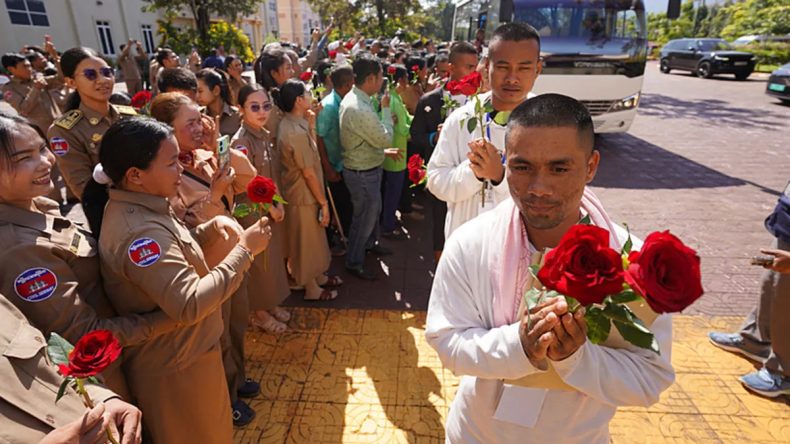 Tayland 18 Kamboçyalı Esiri İade Etti