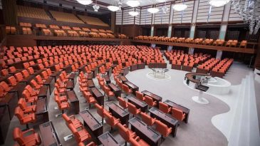 TBMM'de "Stajyer &Ouml;ğrenciye İstismar" İddiası: 5 Sanık Hakkında İstenen Cezalar A&ccedil;ıklandı