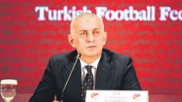 TFF Başkanı Hacıosmanoğlu, ABD dönüşü sert mesajlar verdi: Karşımızda kuzu kamera önünde aslan yavrusu!