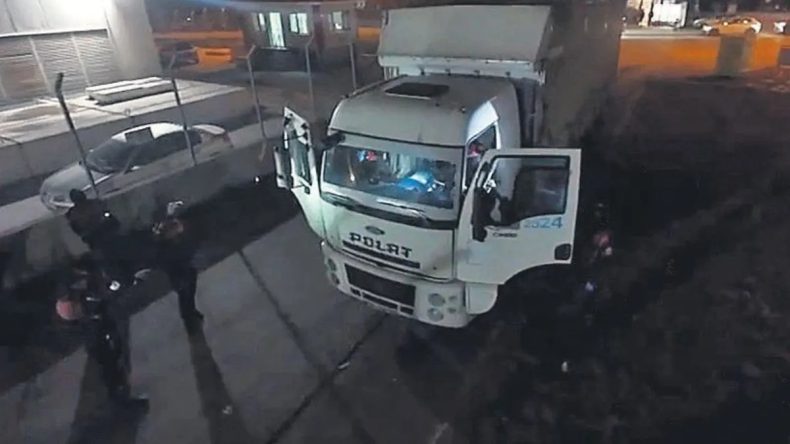 TIR&rsquo;da 3.8 Kilo Kokain ve 73 Bin Ecstasy Ele Ge&ccedil;irildi