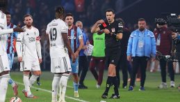 Toure'nin Kırmızı Kartına Beşiktaş'tan Tepki
