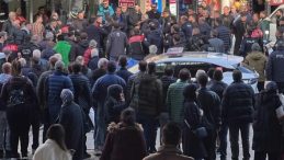 Trabzon'da Bı&ccedil;aklı Kavga: 1'i &Ccedil;ocuk, 16 Kişi G&ouml;zaltında