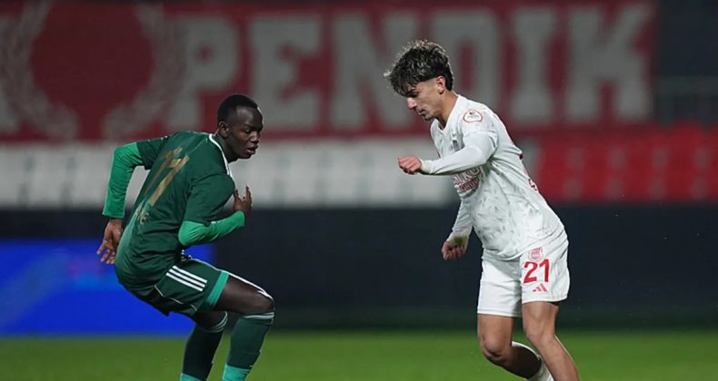 Trabzonspor Sağ Bek Transferinde Yeni Bir Y&ouml;ne Gidiyor!