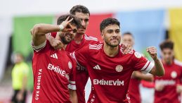 Trendyol 1. Lig: &Uuml;mraniyespor, Adana Demirspor'u 5-0 ile Ge&ccedil;ti!