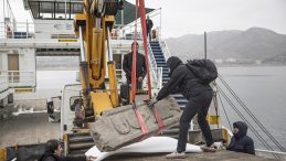 Tunceli'de Suların &Ccedil;ekilmesiyle G&uuml;n Y&uuml;z&uuml;ne &Ccedil;ıkan Tarihi Eser M&uuml;zeye Taşındı