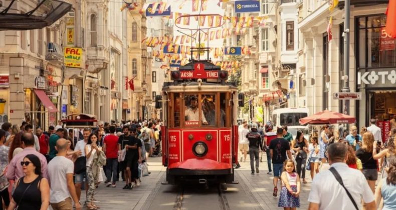 Turizm Ekonomiye Damga Vurdu: Turizm T&uuml;ketimi 2024'te 3,8 Trilyon Lirayı Aştı