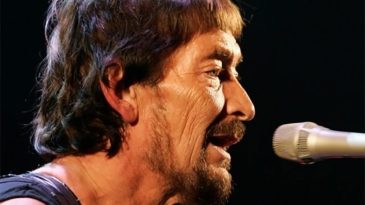 &Uuml;nl&uuml; İngiliz Sanat&ccedil;ı Chris Rea Hayatını Kaybetti